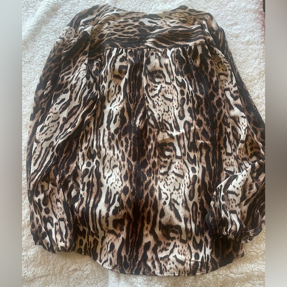 I.N.C. International Concepts cheetah print blouse. - Picture 4 of 4